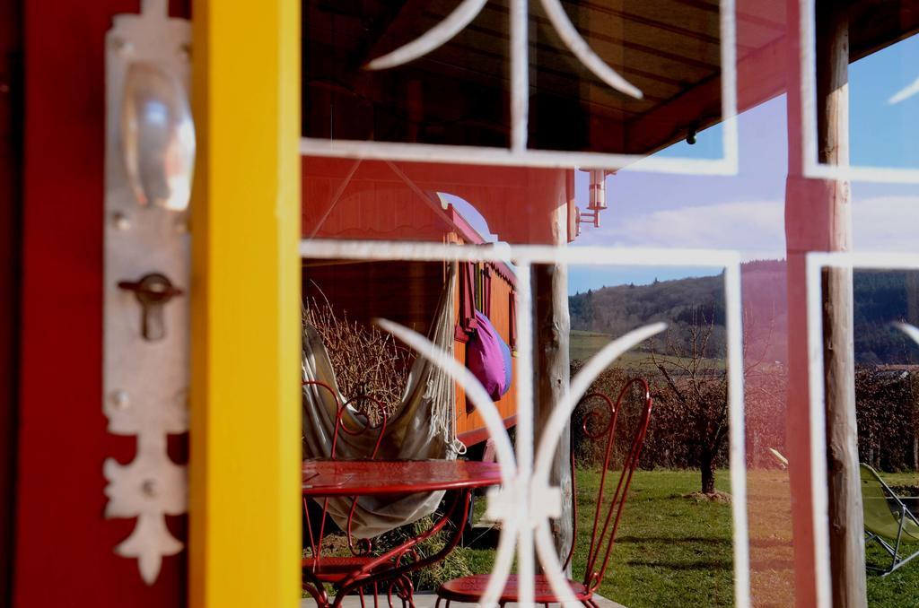La Roulotte De La Fay Villa Dompierre-les-Ormes Værelse billede